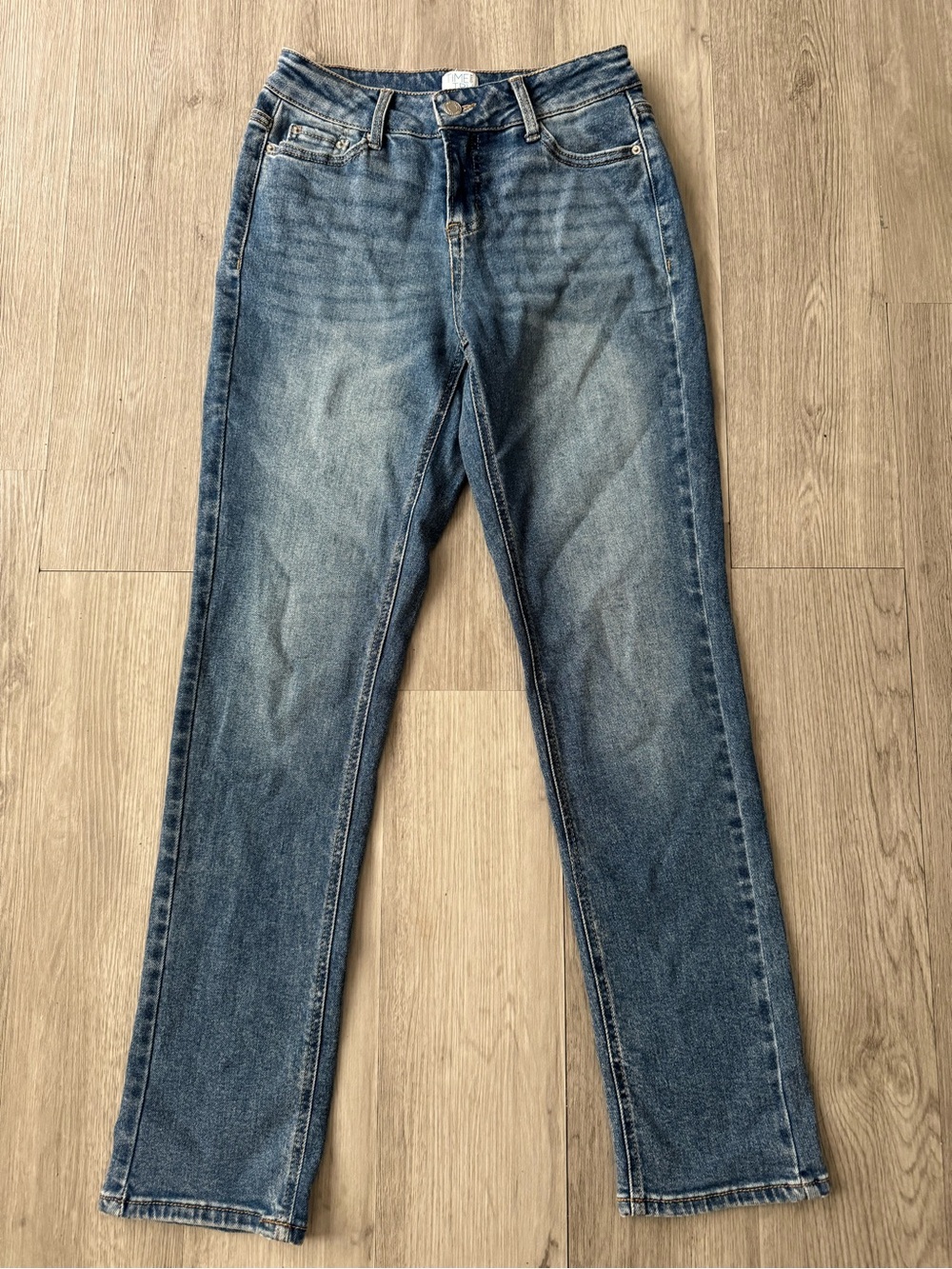 Time And Tru Women’s Medium Wash Denim Blue Jeans Straight Leg Size 2 Regular